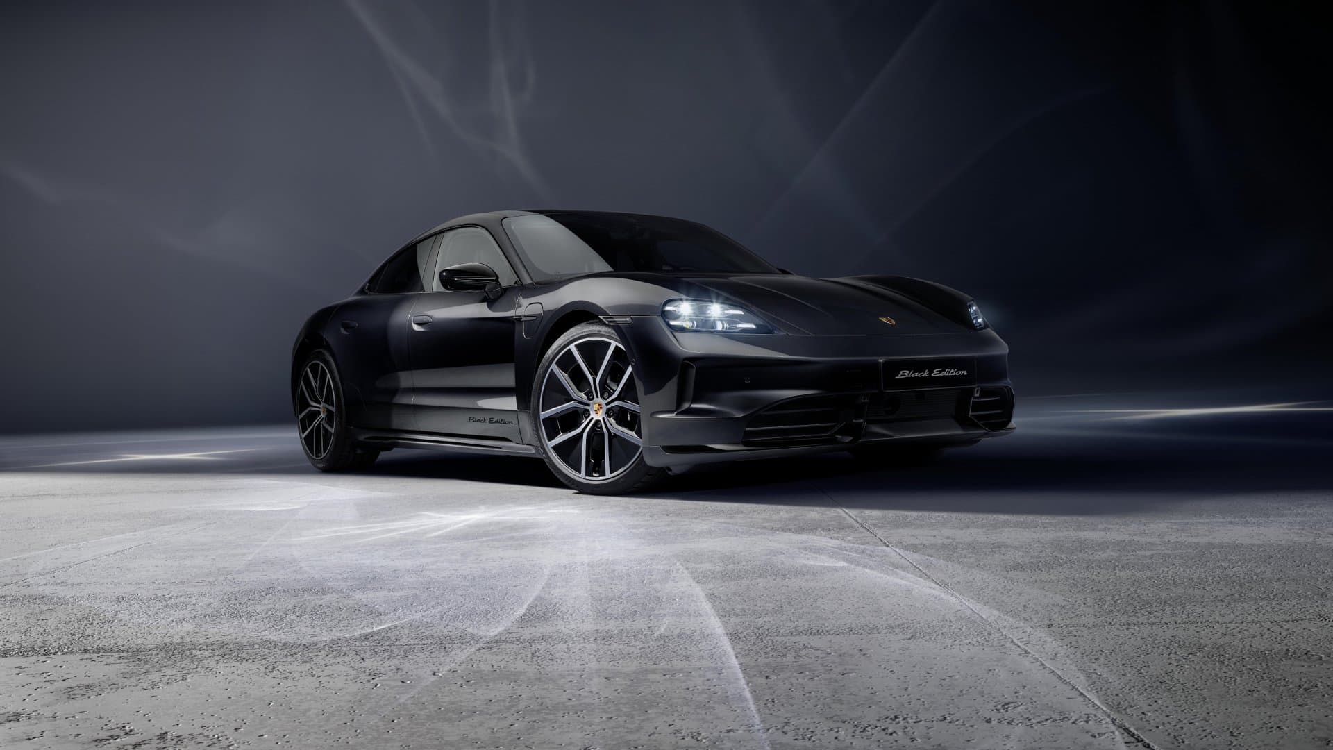 Porsche Black Edition: limited lineup for the Taycan and Cayenne